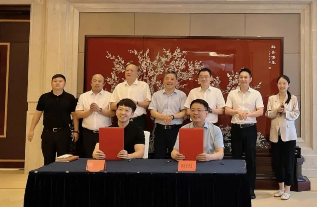 總投資50億元！由集團(tuán)精準(zhǔn)推介的駿馳通高端柔性新材料項(xiàng)目在江蘇揚(yáng)州開(kāi)工建設(shè)！
